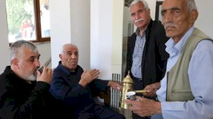 Mardinli Veysi Usta 64 yıldır acıyı tatlıyı mırra ile paylaşıyor