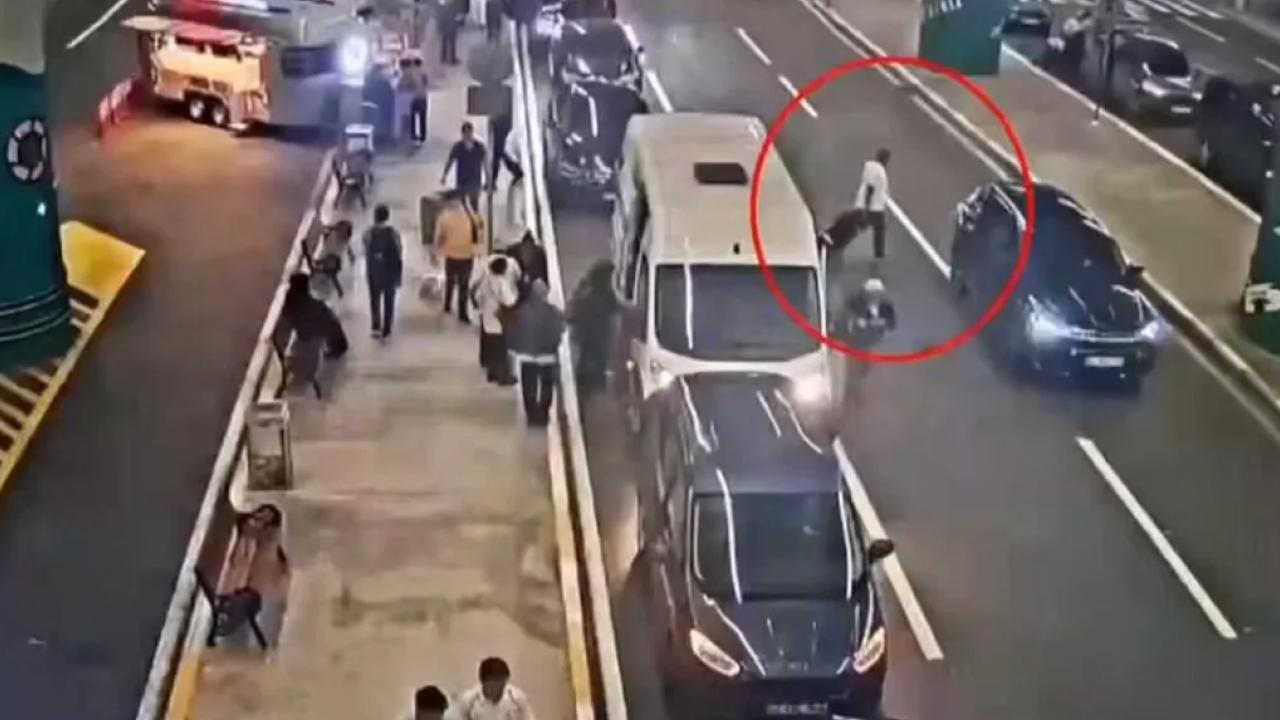 Uluslararası göçmen kaçakçısı İstanbul Havalimanı’nda yakalandı