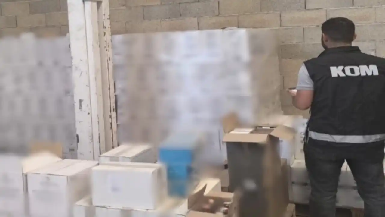 Antalya’da binlerce kaçak içki ve tütün ürünü ele geçirildi