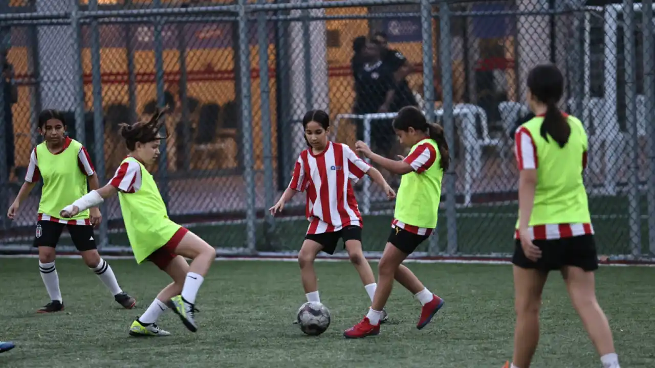 Antalya’da Futbol Akademisi yaz okulu başladı