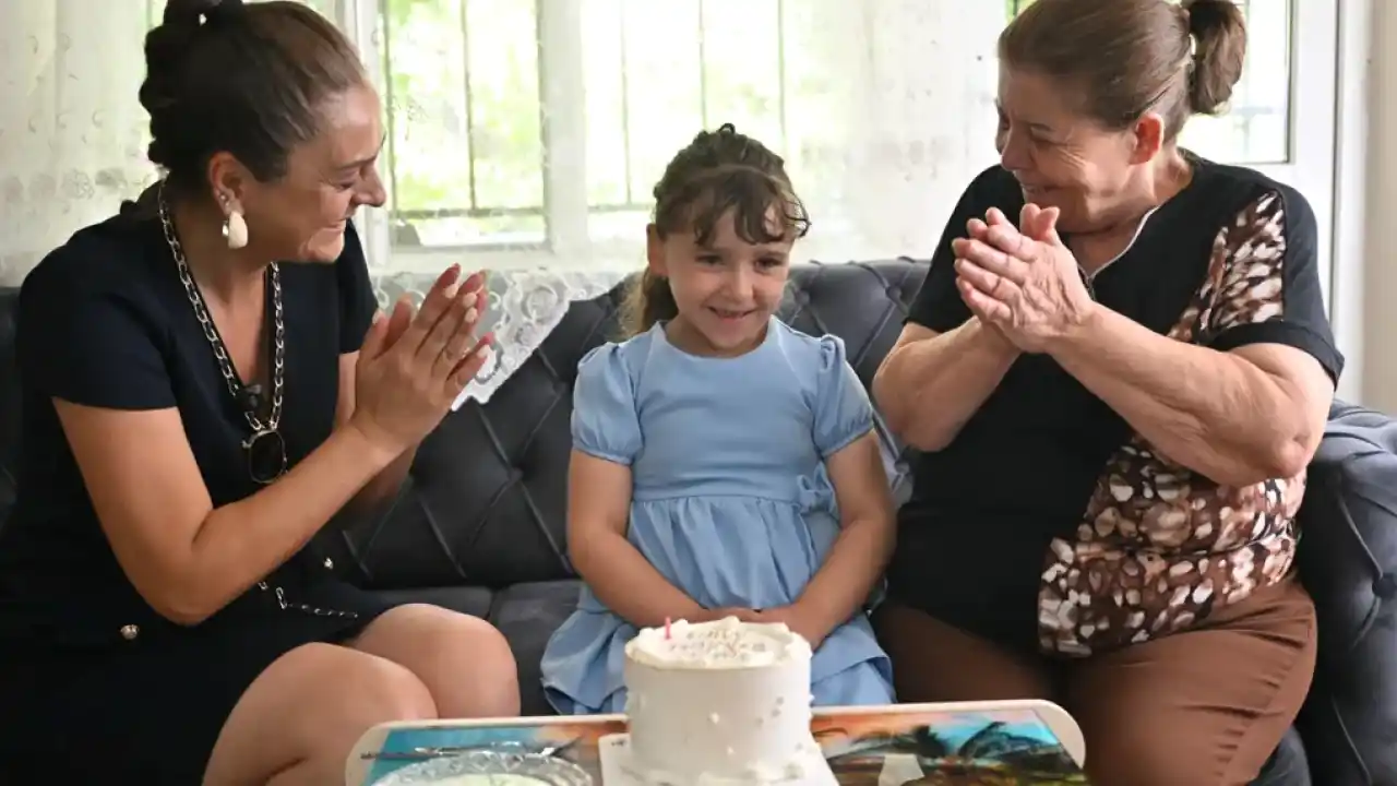 Başkan Dutlulu’dan Minik Mina’ya doğum günü sürprizi