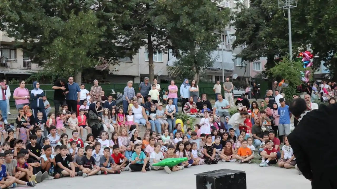 Büyükşehir Çocuk Şenliği Gördes’te
