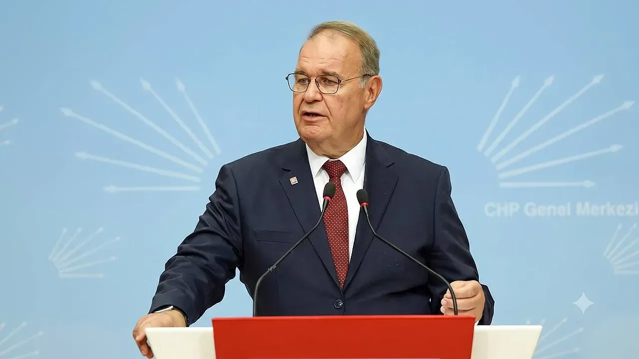 CHP’de yeni grup başkanı Faik Öztrak seçildi
