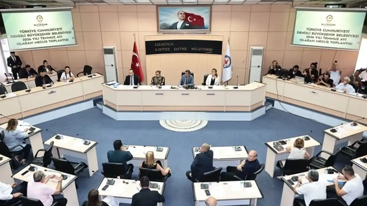 Denizli'de öğrenci ve ailelere üçlü destek paketi