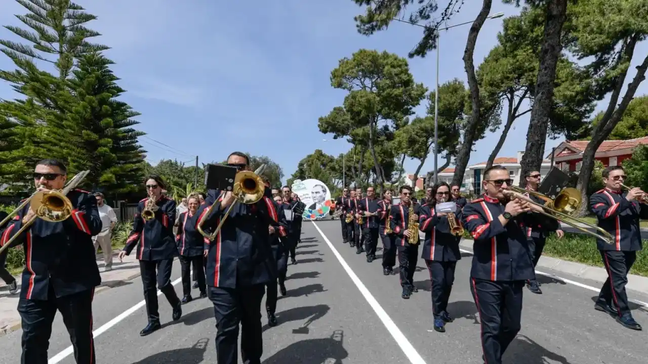 İzmir'in tarihine 83 yıldır 'müzikle' tanıklık ediyorlar