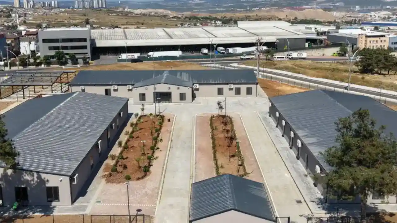 Kocaeli Gebze’de Geçici Kaymakamlık Binası incelendi