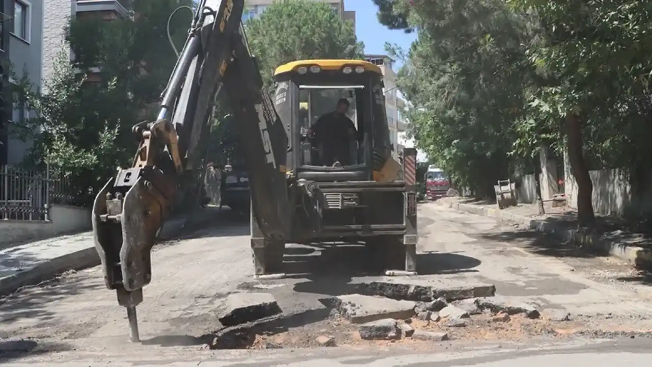 Maltepe’de asfalt mesaisi Cevizli’de sürüyor