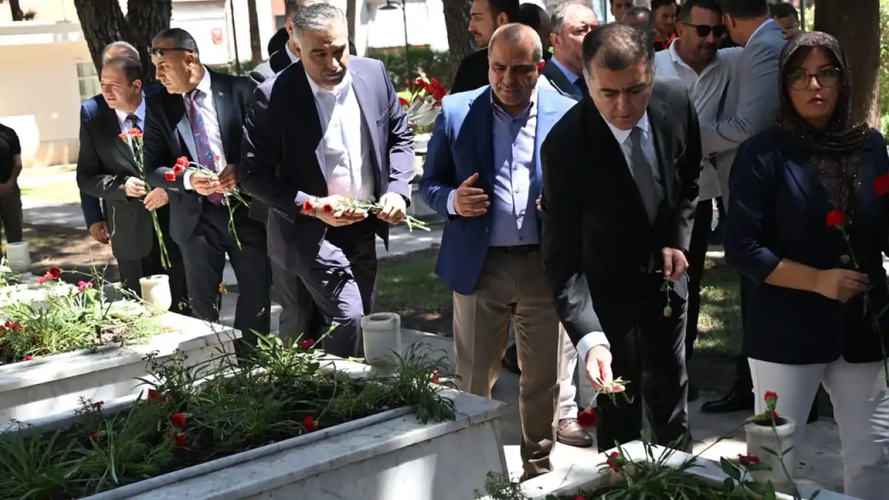 Manisa şehitleri unutmadı
