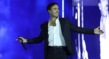 Mert Demir şarkılarıyla Konyalıları büyüledi