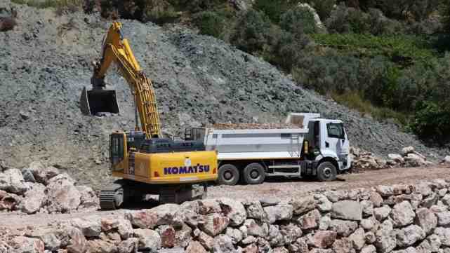 Muğla Seydikemer’de heyelan yaraları sarılıyor