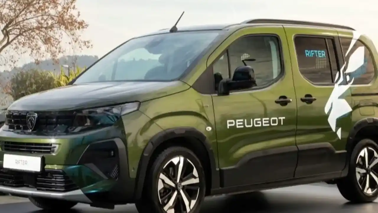 Peugeot hafif ticari aracı Rifter'ı Türkiye'de üretmeye hazırlanıyor