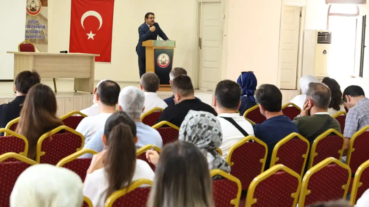Sakarya’da Eğitim Kurumları Yönetici Yetiştirme Programı başladı