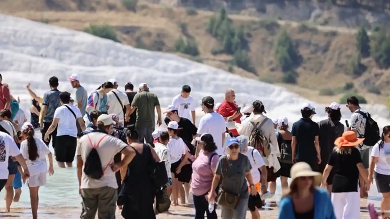 Satranç sporcuları Pamukkale ve Hierapolis’i keşfetti