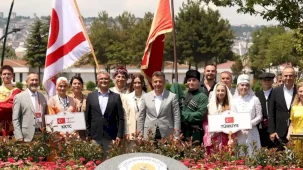 12 ülkeden dansçılar Samsun'da Başkan Doğan’ı ziyaret etti