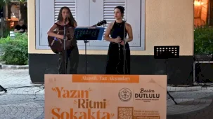 Akustik Yaz Akşamları ile müziğin ritmi Manisa'da