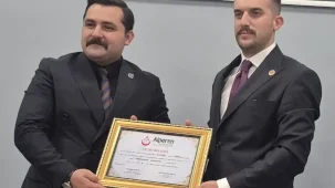 Alperen Ocakları Darıca'da yeni dönem... Adem Akkaş mazbatasını aldı
