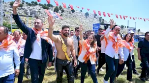 Antalya’da Feslikan güreşlerinin şampiyonu belli oldu