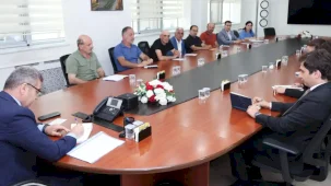 Artvin'de Vali Ergün muhtarları dinledi