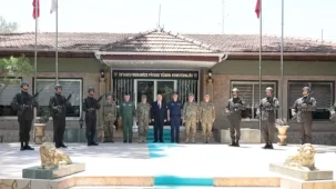 Bakan Güler'den KKTC'deki 39'uncu Mekanize Piyade Tümen Komutanlığı'na ziyaret