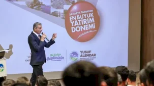 Başkan Alemdar Sakaryalı gençlerle AKM’de buluştu