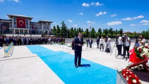 Cevdet Yılmaz'dan 15 Temmuz Demokrasi ve Milli Birlik Anıtı’na ziyaret