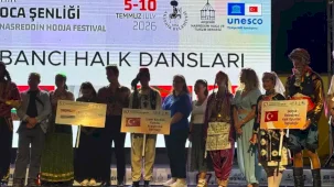 Efes Selçuk Halk Oyunları ekibinden muhteşem performans