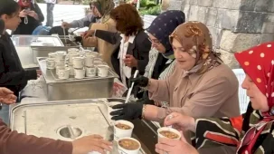 Erzurum Kent Konseyi’nden aşure ikramı
