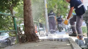 İstanbul Maltepe’de kaldırım düzenleme çalışmaları sürüyor