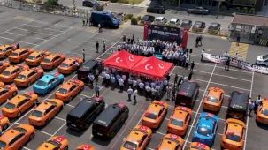 İstanbul'da 253 taksilik 'Demokrasi Konvoyu'