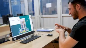 İzmir Büyükşehir'den işitme cihazı desteği