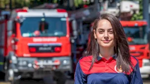 İzmir İtfaiyesi’nin ilk kadın şoförü