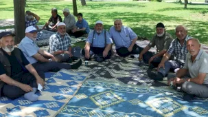 Konya Karatay'da emekliler Şehir Parkı'nda buluştu