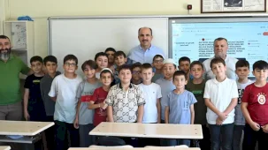 Konya'da Başkan Altay hafızlık eğitimi alan kursiyerlerle buluştu