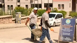 Manisa Akgedik'te üstyapı çalışmaları sürüyor