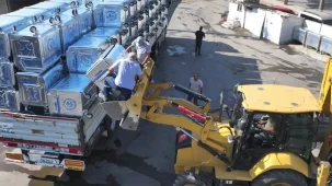 Manisa Büyükşehir’den ilçelere çöp konteyneri desteği