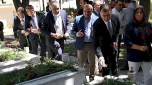 Manisa şehitleri unutmadı