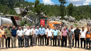 Mersin Gülnar’da 50 yıllık yol sorunu çözüldü