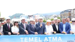 Trabzon Sürmene’de kapalı otopark ve pazar yerinin temeli atıldı