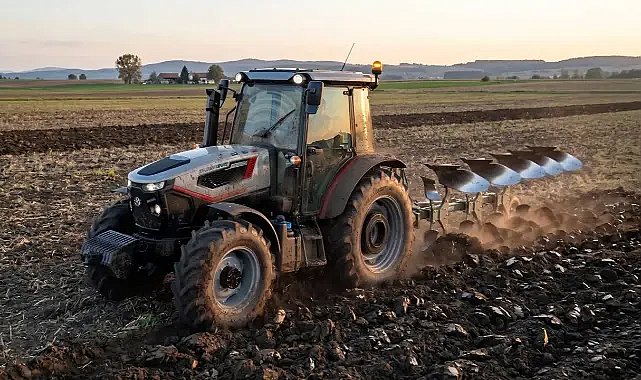 Türkiye'nin Yerli Mühendislik Gururu: TÜMOSAN, Tractor of the Year 2027'de Finalde!