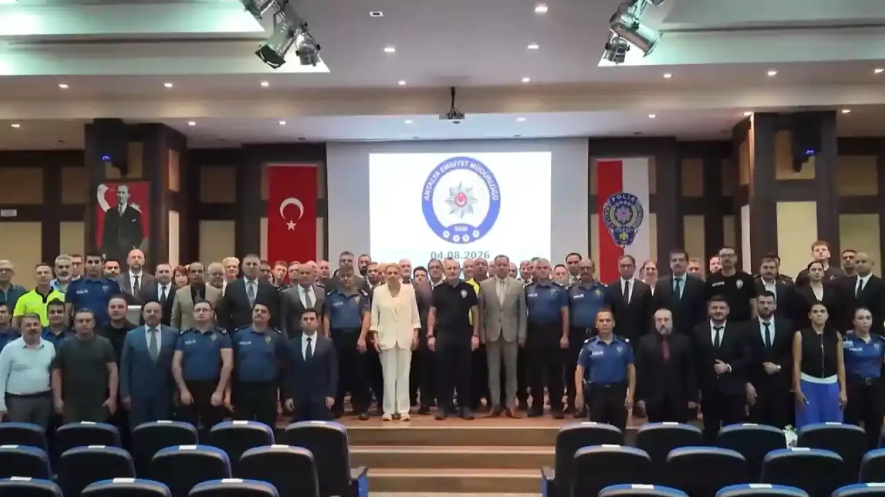 Antalya Emniyeti’nde 66 personele ödül, emekliye ayrılan 33 personele plaket
