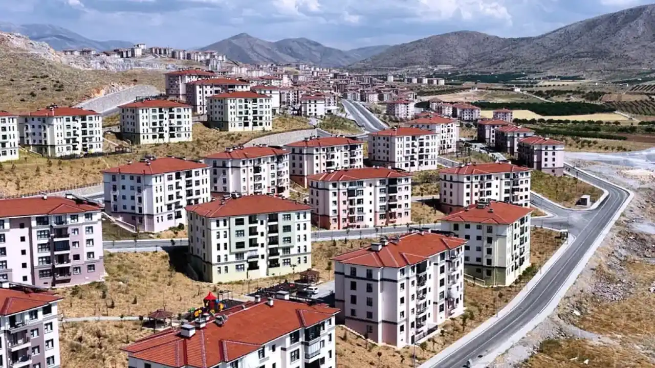 Bakan Kurum: Teslim edilen her yuvada güven var