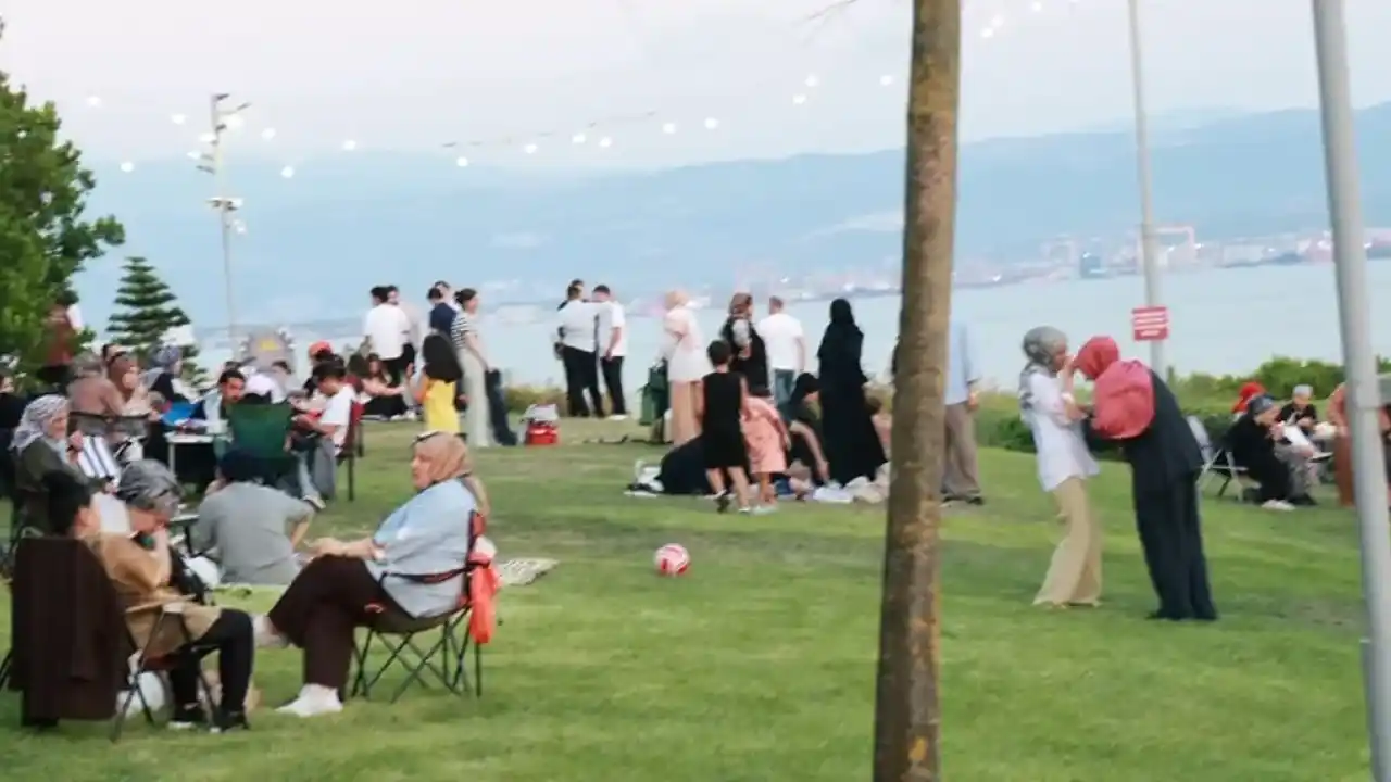 Başkan Büyükgöz, Gebzelilerle parkta buluştu