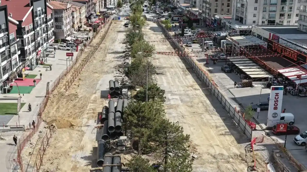 Ankara'da Dikimevi-Natoyolu hattı tüm hızıyla ilerliyor