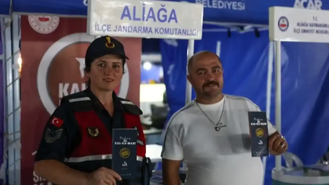 İzmir Aliağa’da bağımlılık ve aile farkındalığı için bilgilendirme standı