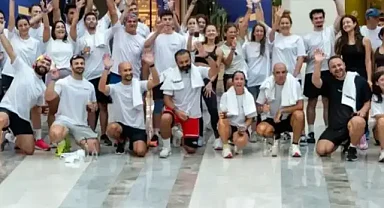 İzmir'de 50 dereceye ulaşan sıcaklar koşu rotasını değiştirdi