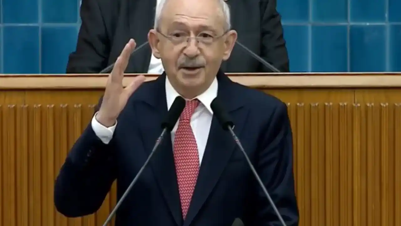 Kılıçdaroğlu 3 yıl sonra CHP grup toplantısında... 'Bu Kemal hiçbir gücün karşısında eğilmez!'