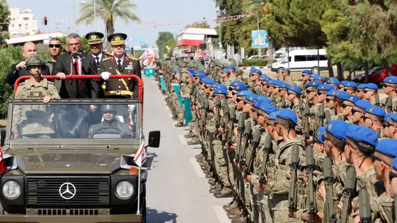 KKTC'de 30 Ağustos Zafer Bayramı için resmigeçit töreni