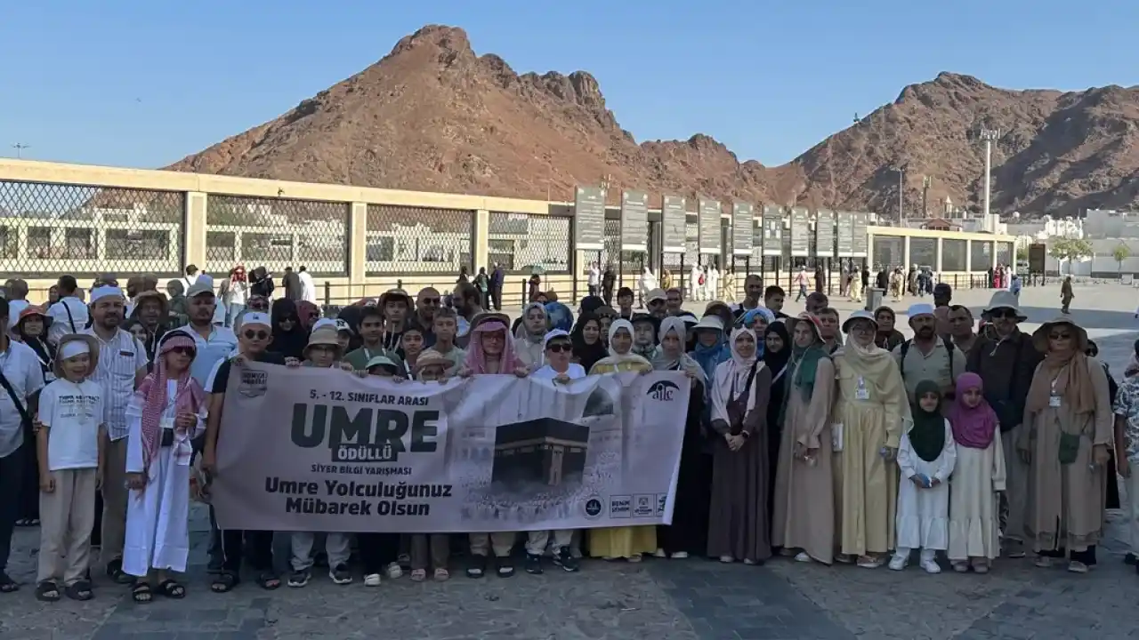 Konya Büyükşehir'in umre ödüllü ilk kafilesi yurda döndü