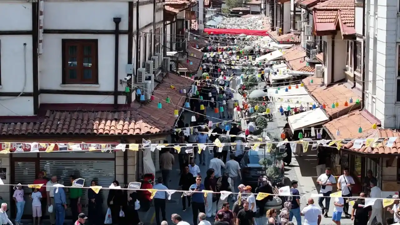 Konya’da 'Tarihi Çarşılar Alışveriş Günleri' başladı