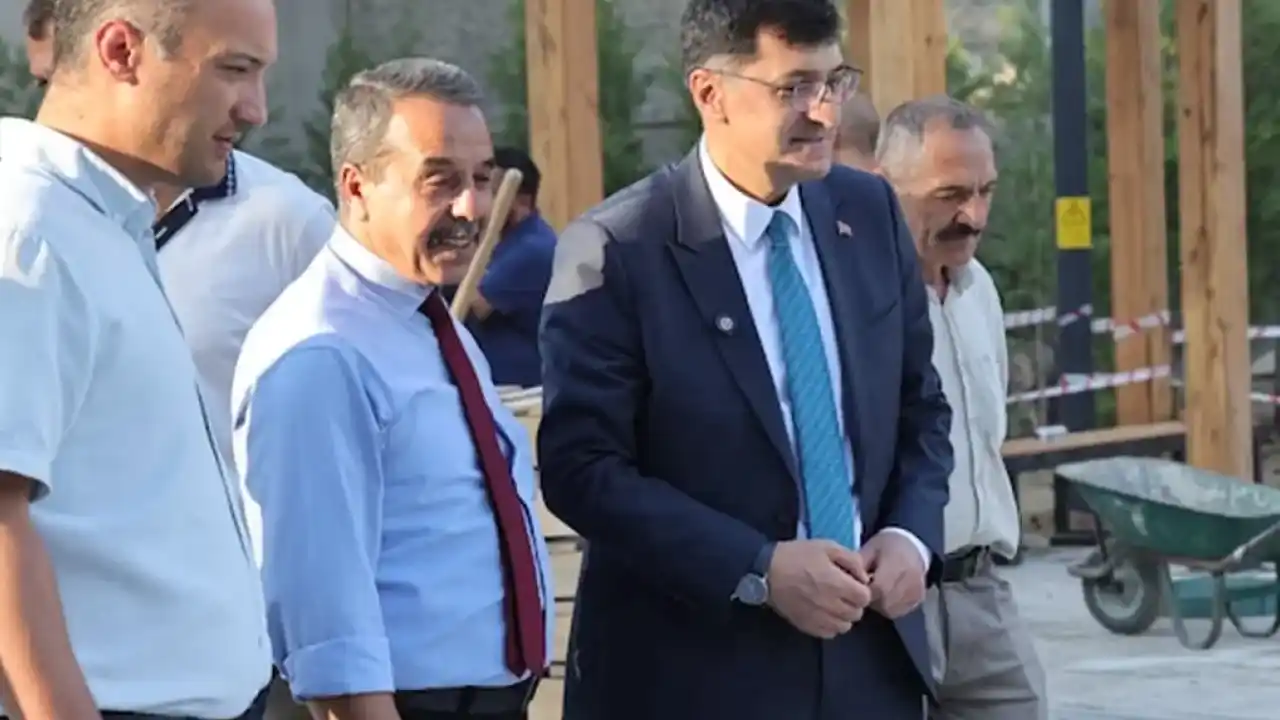 Kütahya Ulucami'deki çalışmalara Başkan Kahveci'den sıkı takip